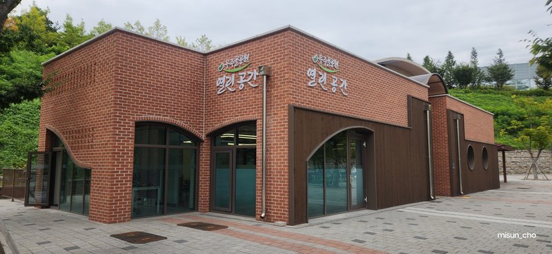 인천 연수구 선학동 무주골공원 내 조성된 「열린 공간」 모습