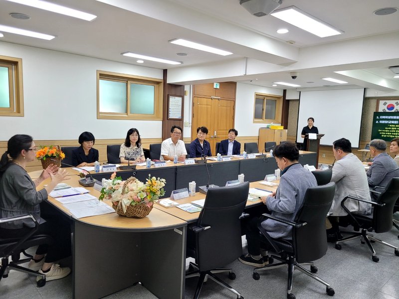인천남부교육지원청이 지역학생맞춤통합지원위원회 제1차 정기회의를 열고 있다.
