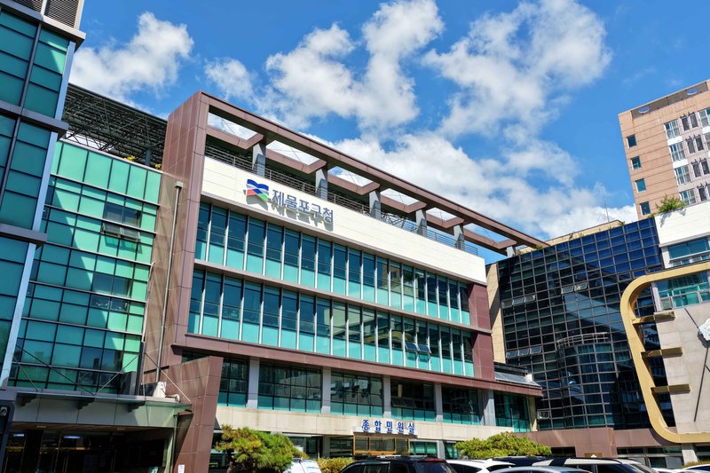 제물포구가 전 직원을 대상으로 역사문화 해설투어를 운영한다고 밝혔다.