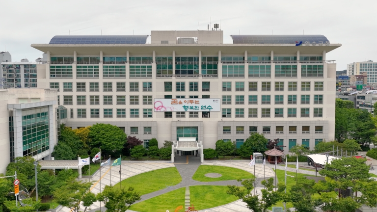 연수구가 제31회 영예로운 연수구민상 수상자 10명을 선정했다고 밝혔다.