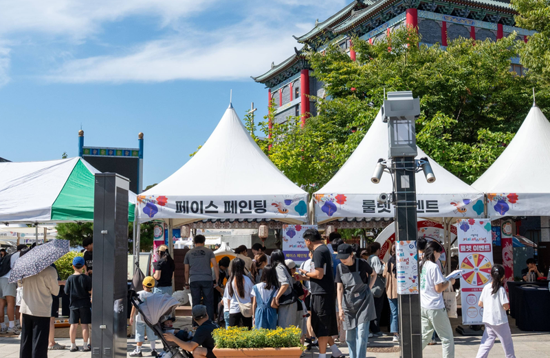 제물포문화재단이 한중문화관 야외광장에서 개최한 ‘대불호텔 커피 페스티벌’ 현장 모습이다.