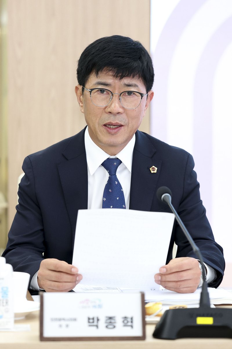기부대양여 방식의 군부대 이전사업 개선을 위한 국방·군사시설 사업에 관한 법률 일부개정안 조속 통과 촉구 건의안 문서다.