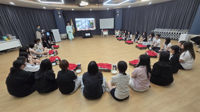 난정평화교육원 청소년 평화교육 프로그램 ‘평화의 다담’ 운영 모습. 인천시교육청 제공