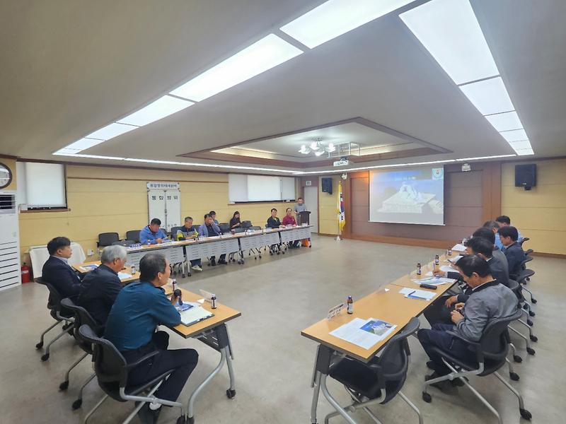 강화군 화도면이 지난 8일 면사무소에서 10월 1차 이장회의를 열고 있다.
