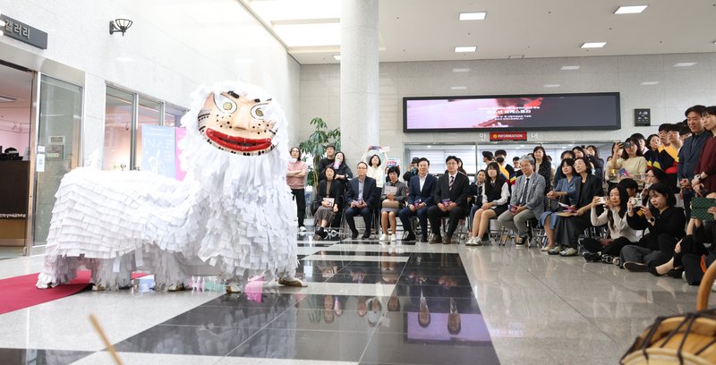 가온갤러리에 전시된 학생 미술작품. 인천시교육청 제공