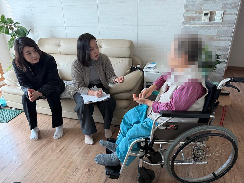 강화읍이 겨울철을 앞두고 복지 사각지대 위기가구 집중 발굴에 나선다.