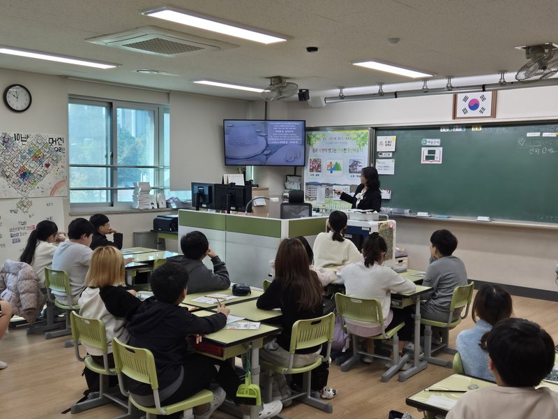 영종구 관내 초등학교에서 ‘2026년 찾아가는 어린이 환경교육’이 진행되고 있다.